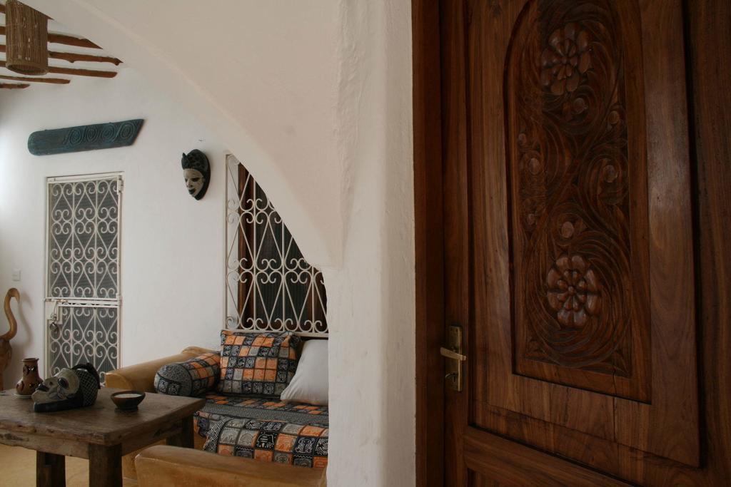 Zawadi Residence Ватаму Стая снимка