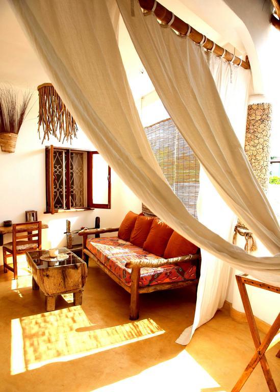 Zawadi Residence Ватаму Стая снимка