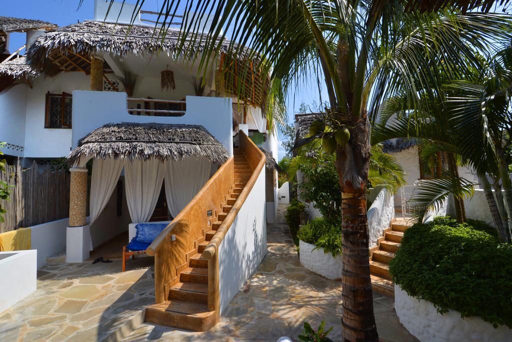 Zawadi Residence Ватаму Екстериор снимка